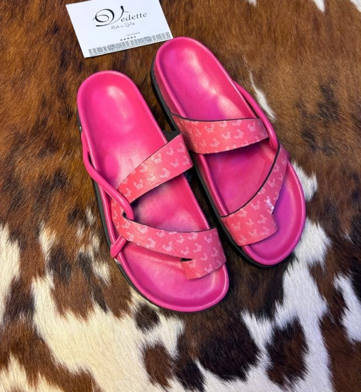 Sandales Mules Rose Fuchsia à Motif Imprimé – Style Entredoigt — vue 1
