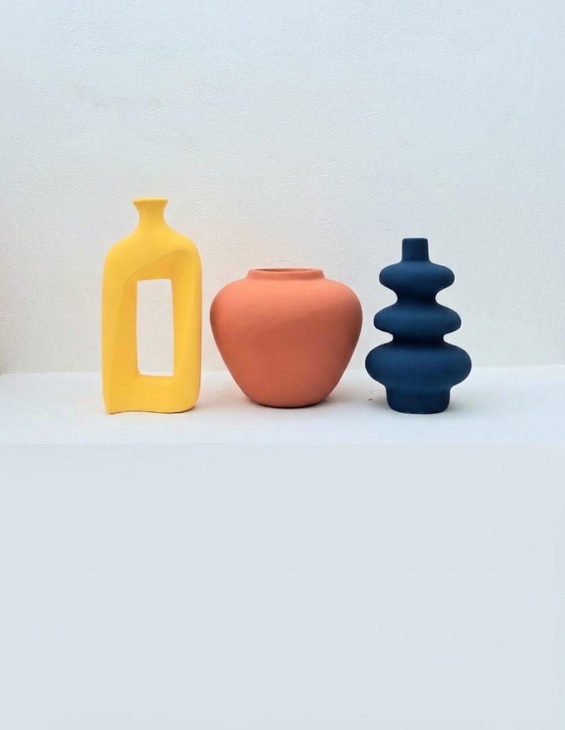 Trio de Vases Sculpturaux en Céramique Multicolore Mate — vue 1